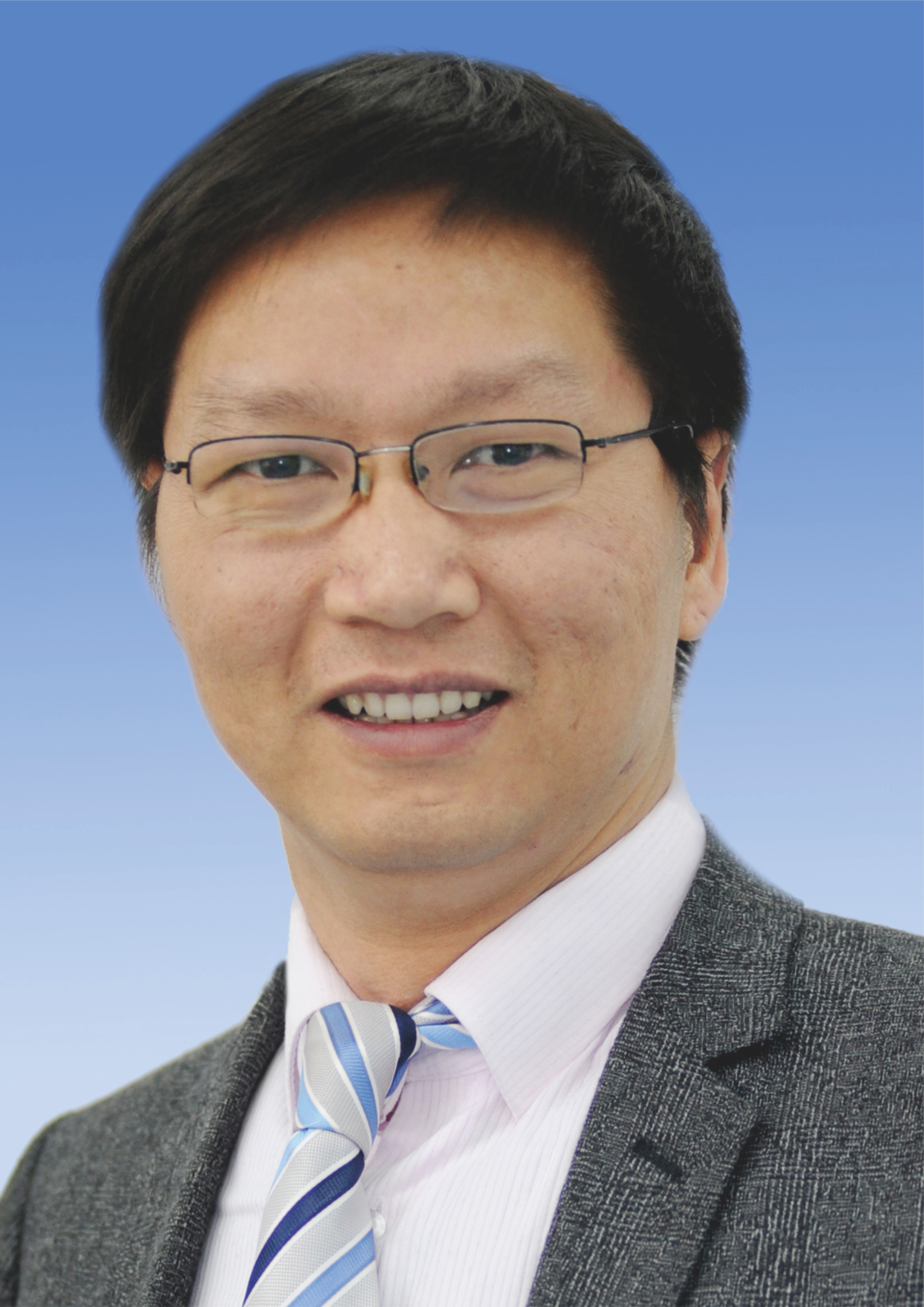 余明华.png